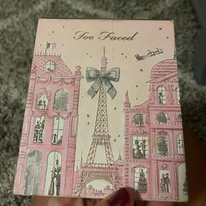 Too Faced Christmas in Paris Eyeshadow Palette